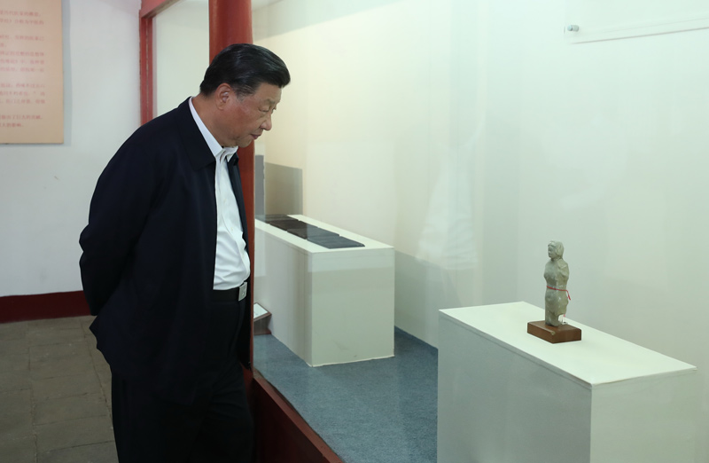 2021年5月12日，習(xí)近平總書記在南陽(yáng)市考察東漢醫(yī)學(xué)家張仲景的墓祠紀(jì)念地醫(yī)圣祠。 